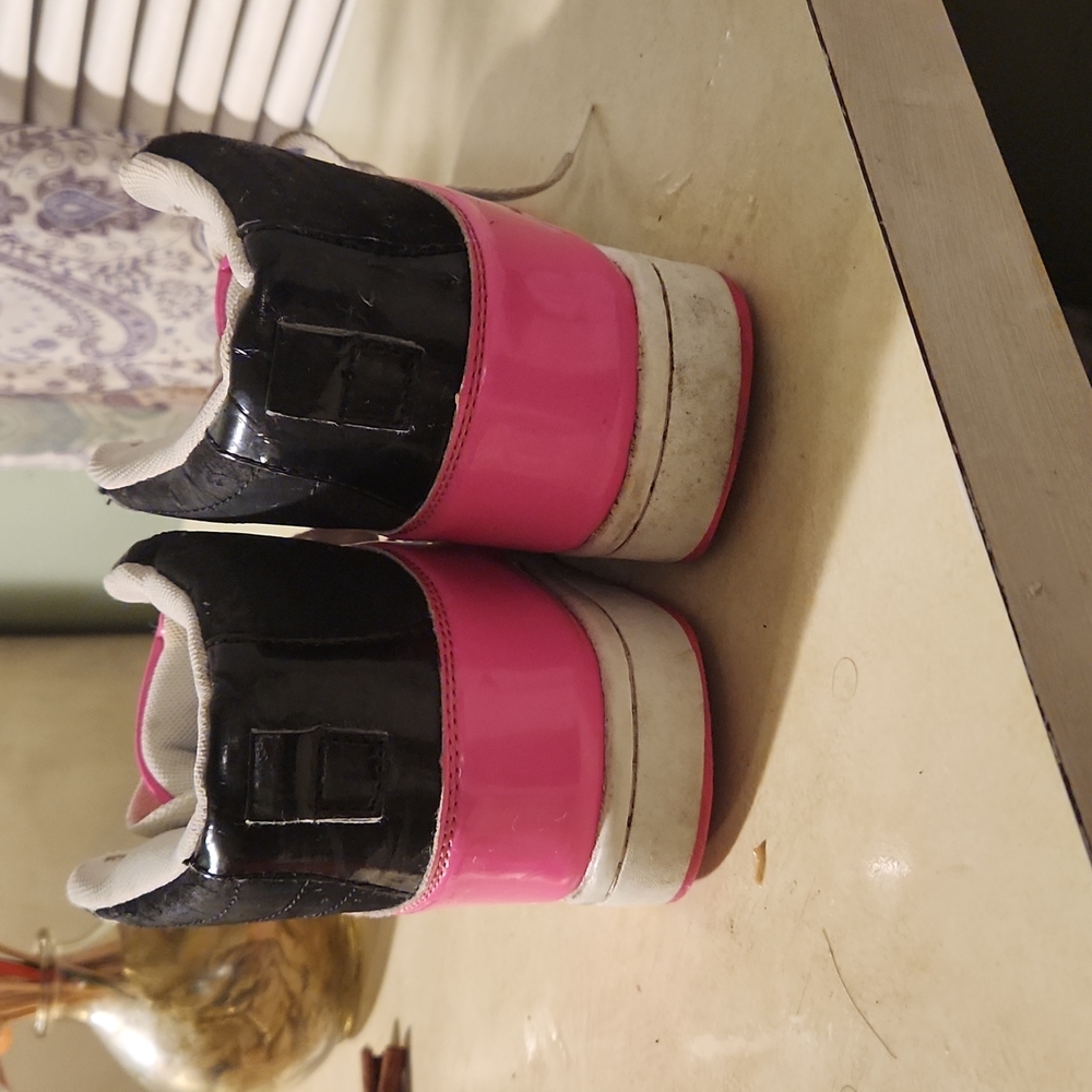 Shoes - Picture 3 of 3